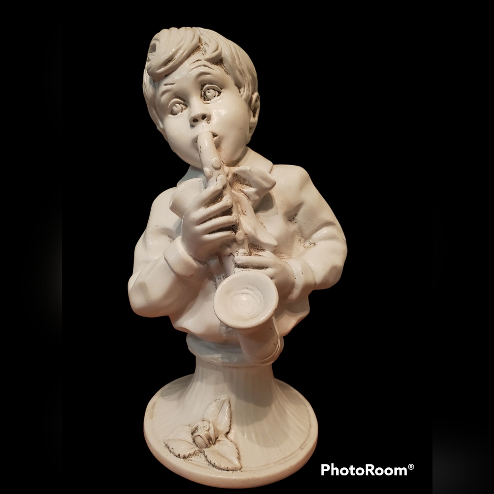 Boy sax player U. Kendrick '71 Universal Statuary Corp Chicago 136B